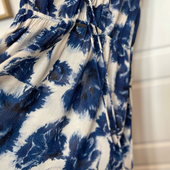 Billabong Woman’s Blue/off white Floral Maxi Dress Size:Small summer/beach - Picture 7 of 14